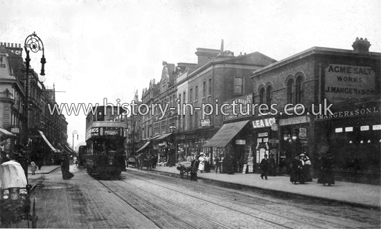 Kingsland Road, Hackney, London. c.1910.